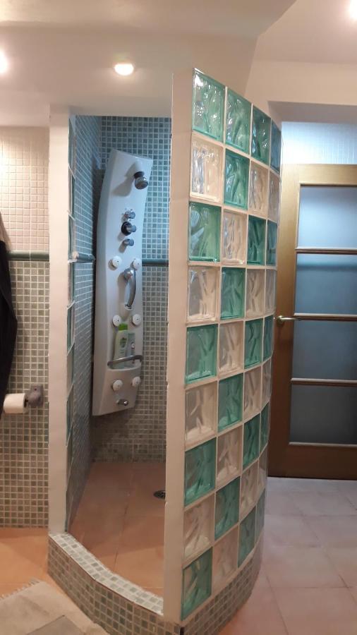 פלנסיה Kostanalu Rooms מראה חיצוני תמונה
