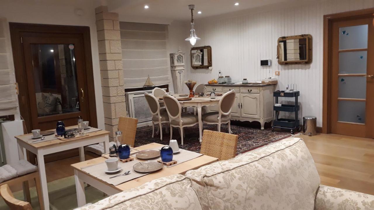 פלנסיה Kostanalu Rooms מראה חיצוני תמונה